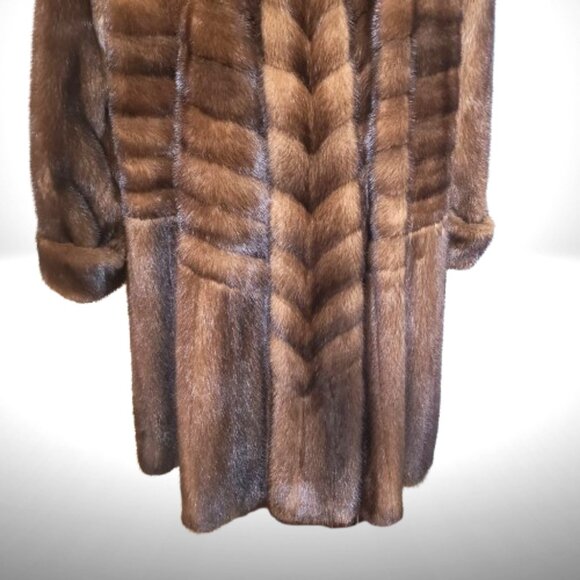 Adriana Furs Genuine Fur Coat – Made in Canada – Size 10–14 (Roomy) – Excellent - Picture 11 of 16